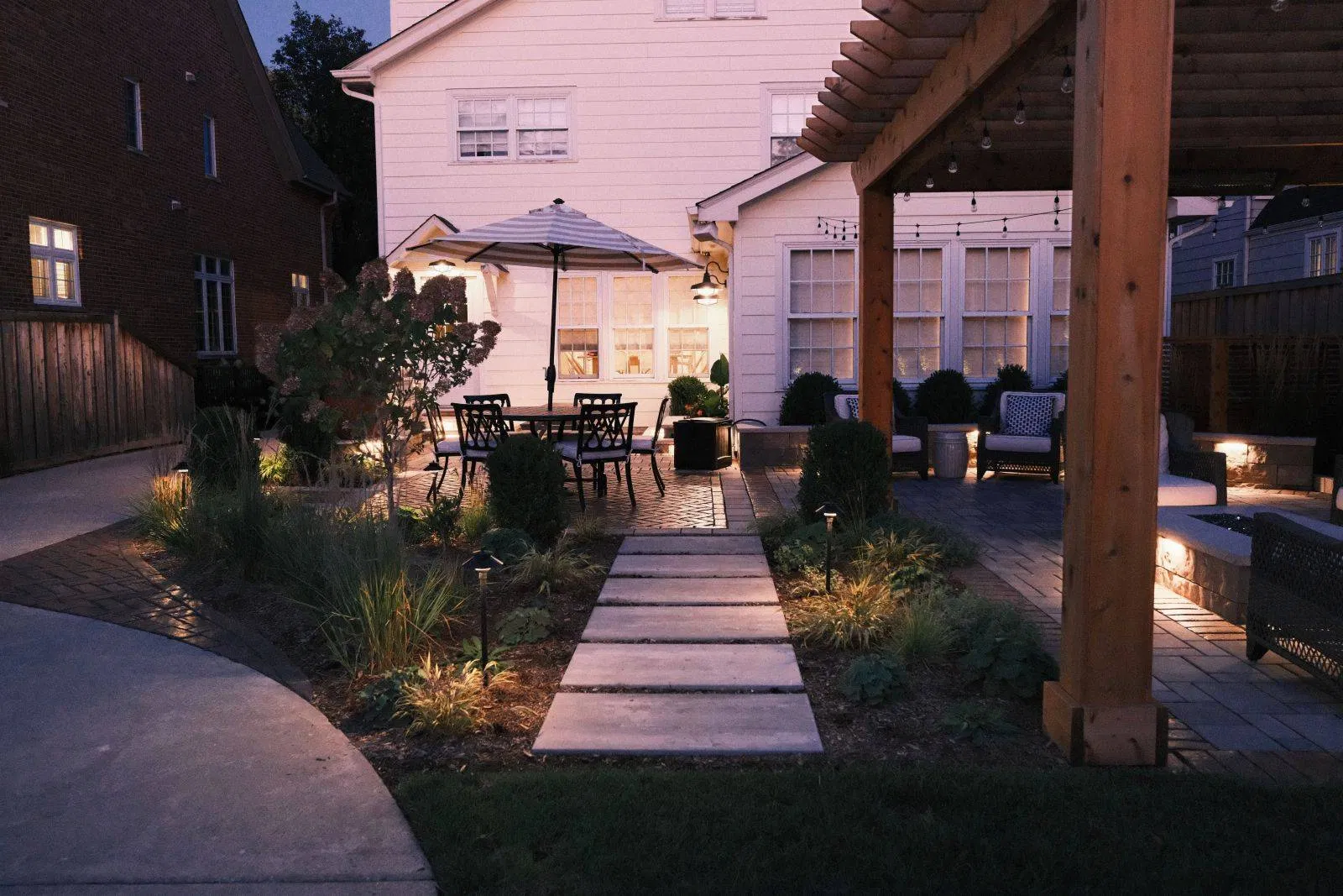 Wave Outdoors advanced 3D landscape design visualization technology