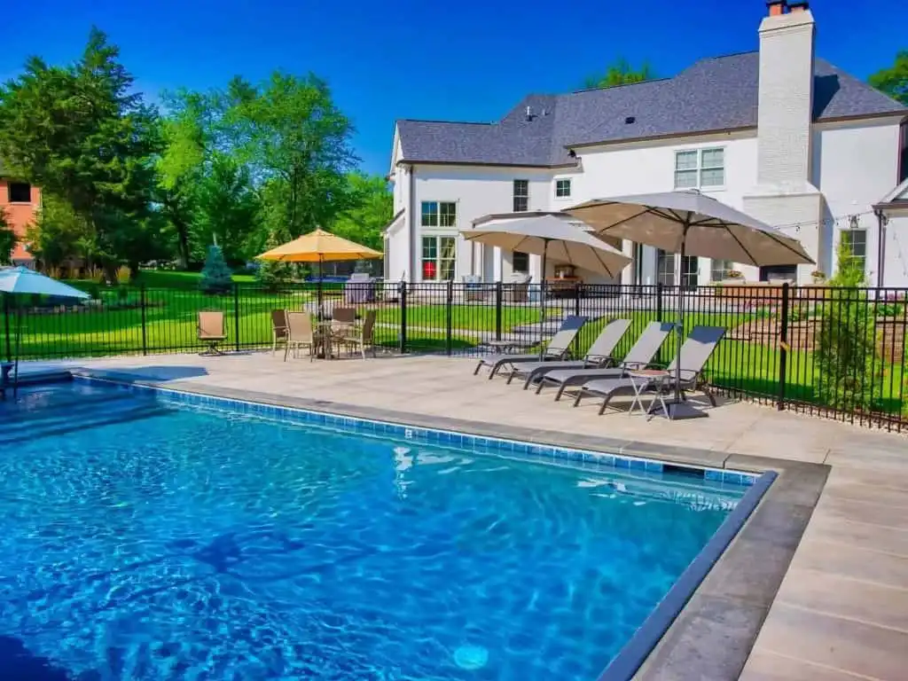 swimming pool builders